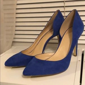 BCBG generation royal blue pumps